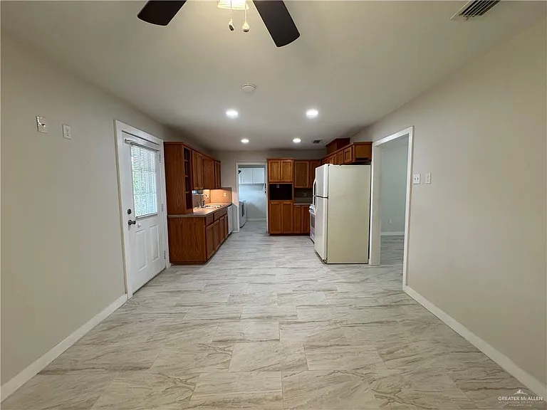 2841 Sycamore Ave — Photo 7