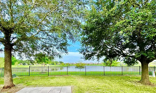 714 Honeysuckle Vine Dr Photo 1