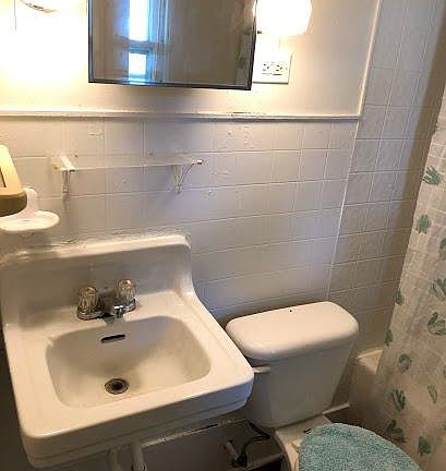 3rd image of 1107-9 E 25th St