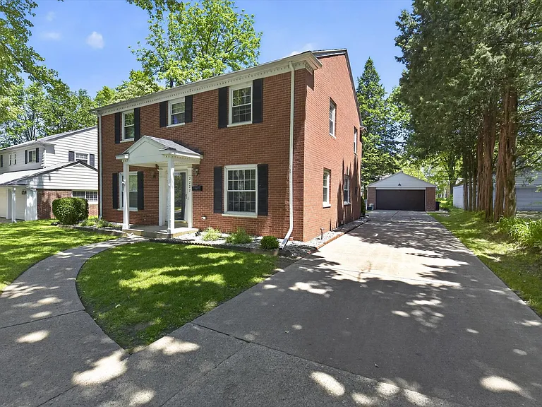 2222 Talmadge Rd — Photo 4