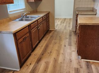 3573 SW Kerry Ave, Topeka, KS 66611