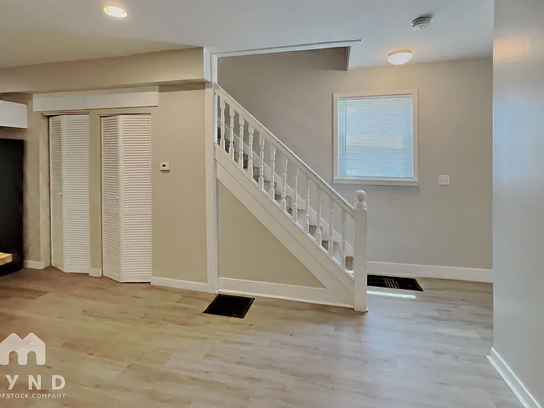 1276 Wager St — Photo 3