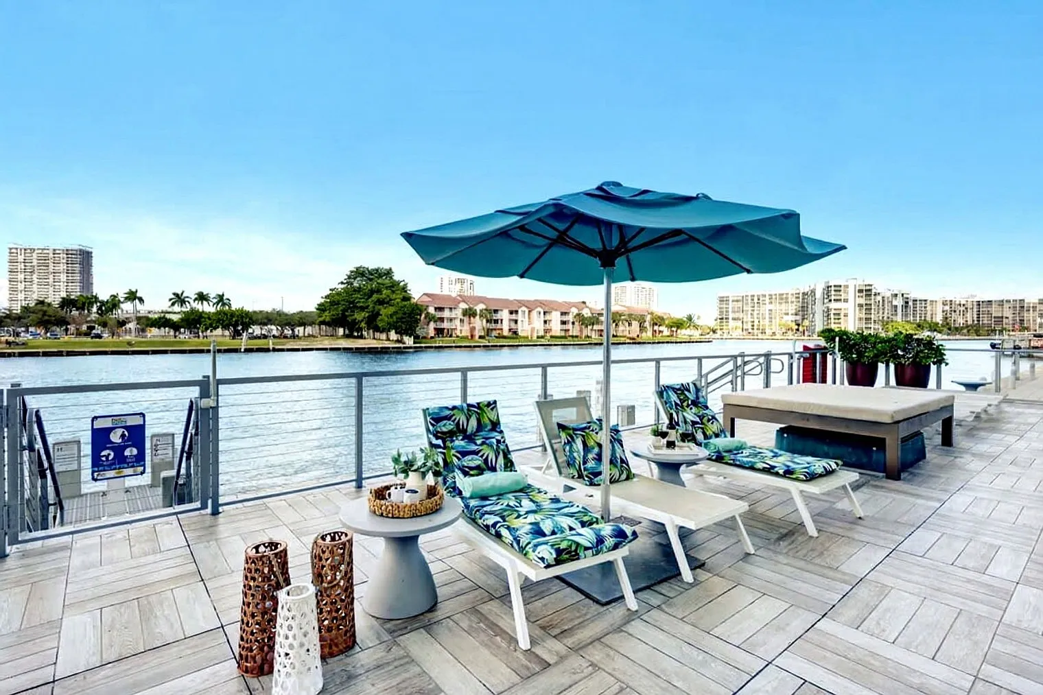 2 bed, 2.0 bath, 1097 sqft, $5,649 — Photo 4