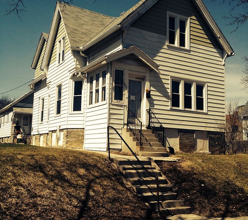 1st image of 2647 N Fratney St #A