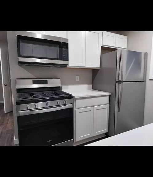 3303 E Bremer Ave — Photo 11