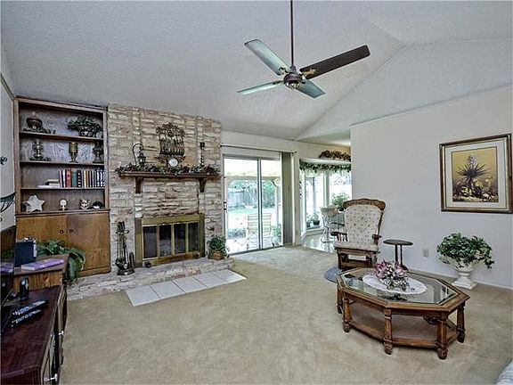 4th image of 10206 Willfield Dr