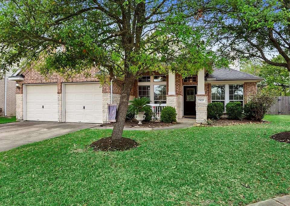 Welcome home to 3123 Double Jack Ct in Breckenridge Forest.