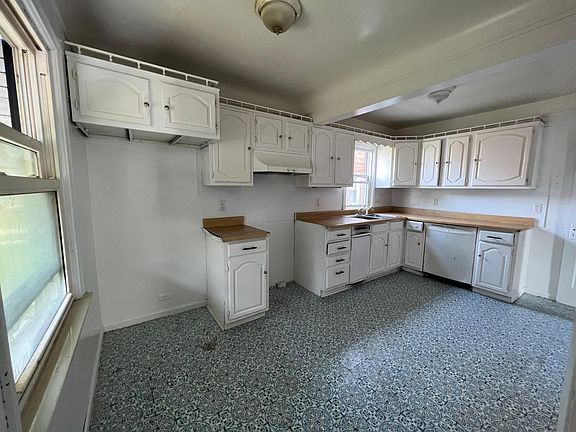 4th image of 7794 Rosemont Ave
