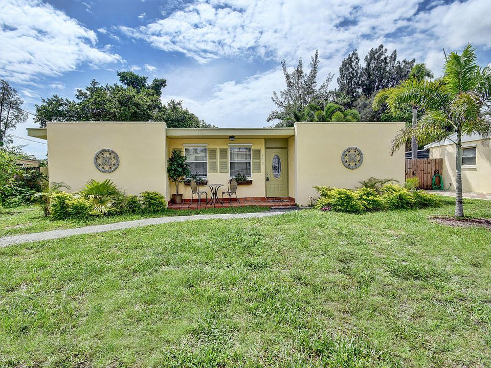 Small House Front