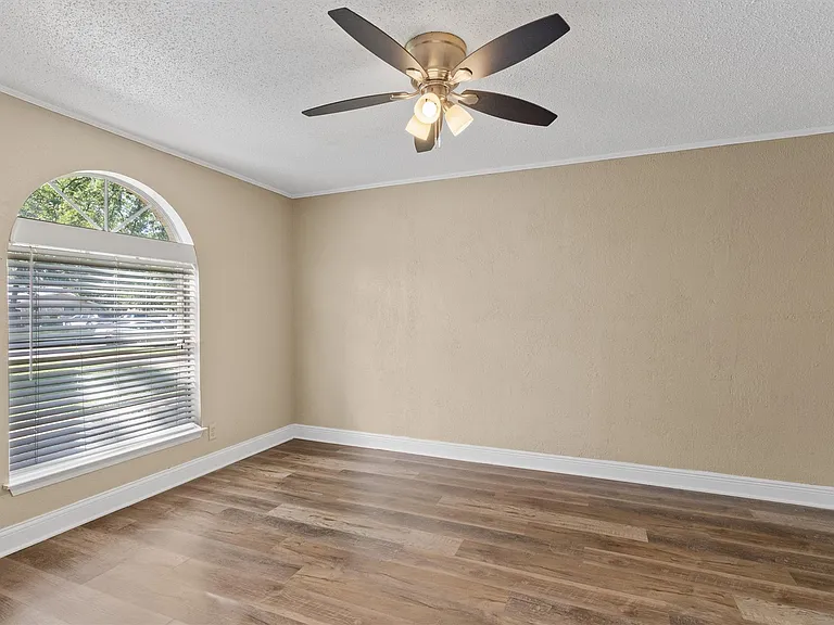 1601 Okelley Rd — Photo 8