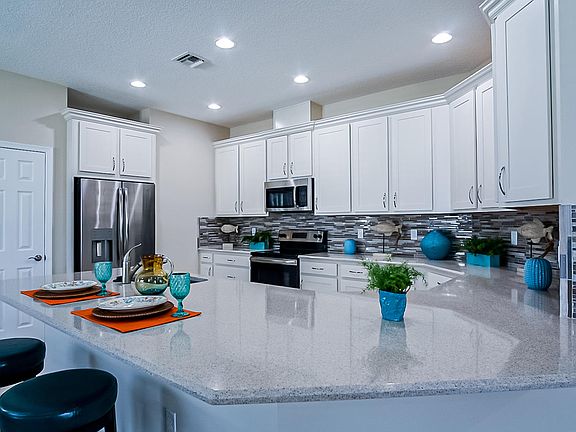 3rd image of 12968 SW Lake Fern Cir
