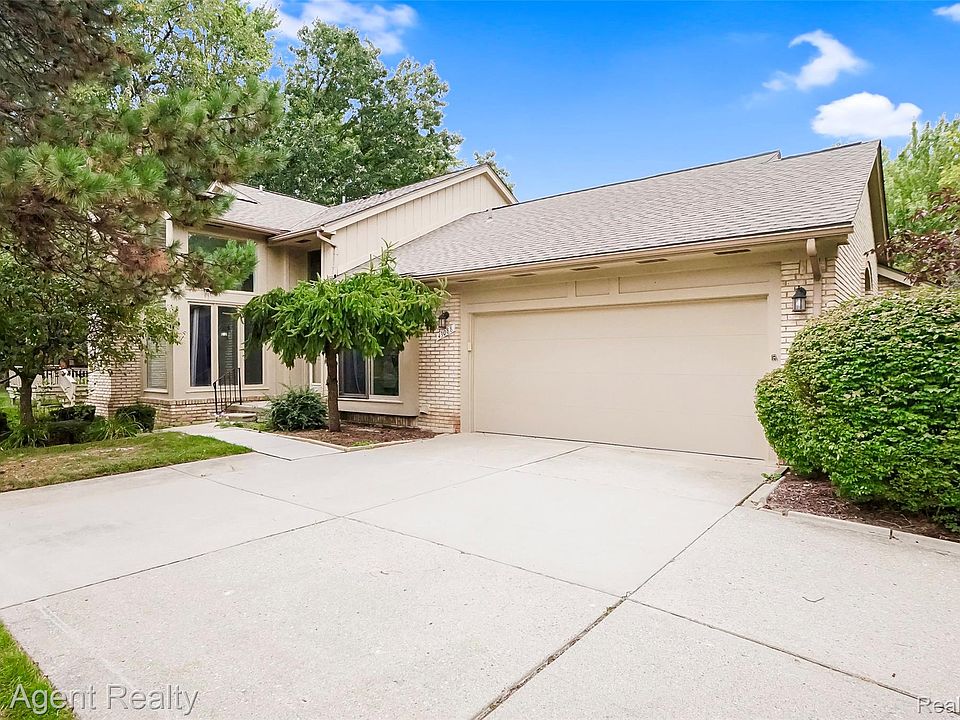 1st image of 43088 W Kirkwood Dr