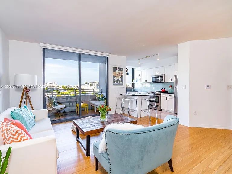 1330 West Ave #711 — Photo 4