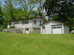 629 Oak Ln, Lake Geneva, WI 53147