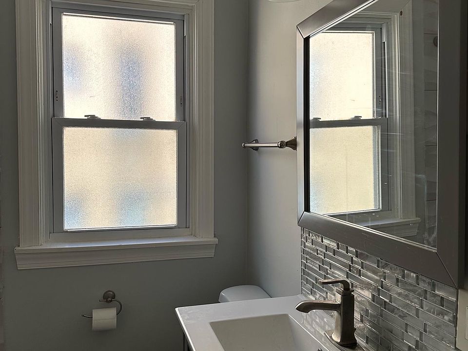 1st image of 1523 N Austin Blvd #2