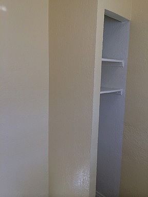 5th image of 1344 3/4 W 94th St
