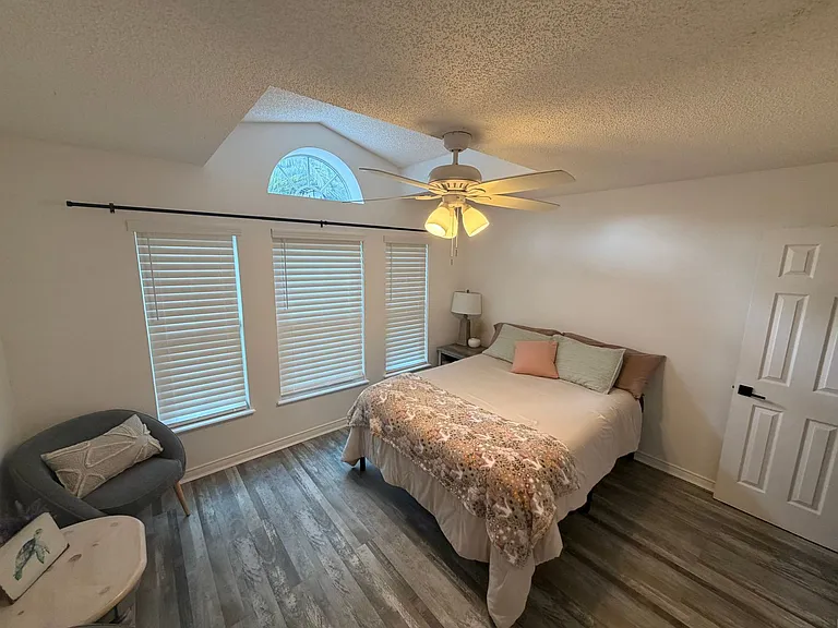 11058 Miata Ct — Photo 2
