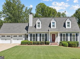 170 Willow Glenn Dr, Marietta, GA 30068