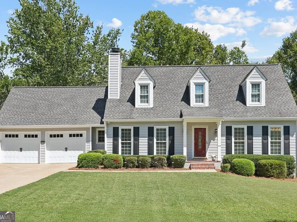 170 Willow Glenn Dr, Marietta, GA 30068