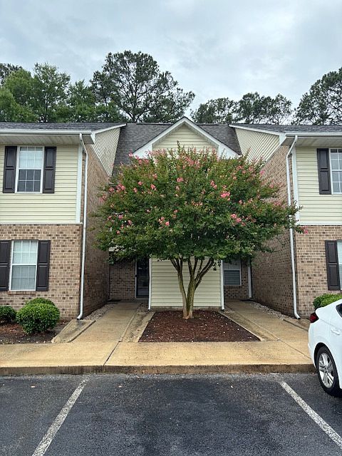 1st image of 2928 Mulberry Ln Unit E