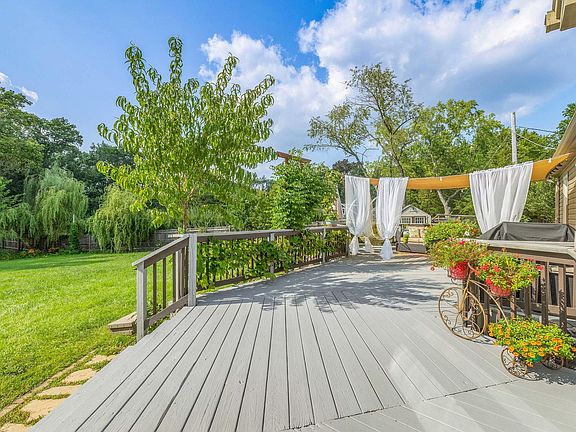 3rd image of 25996 W Indian Trail Rd