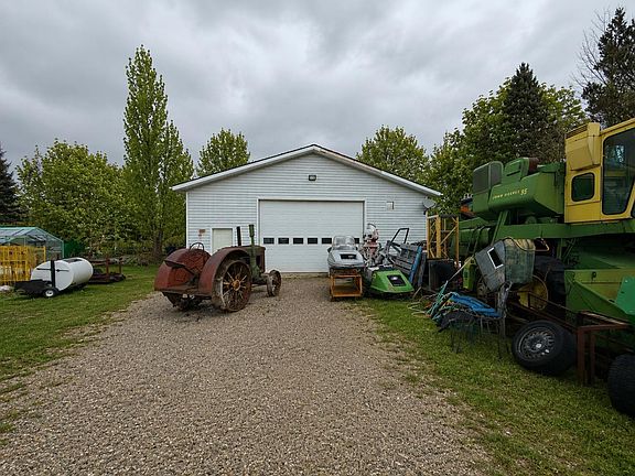5th image of 592062 State Highway 32 #6