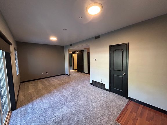 2nd image of 190 E Belmont Ave APT 2