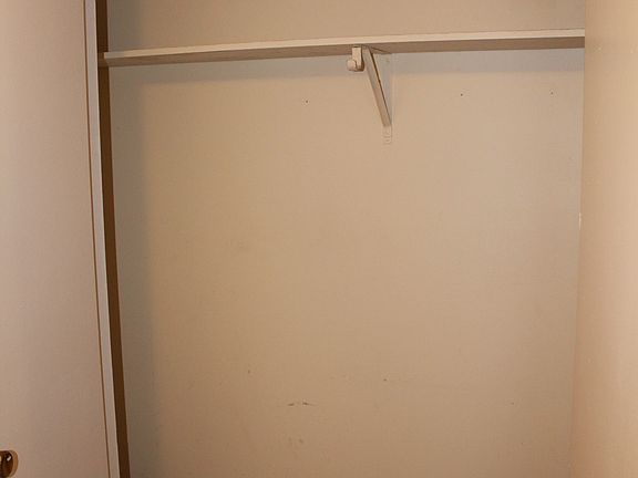 2nd image of 1802 Forest Hill Park Pl APT 6