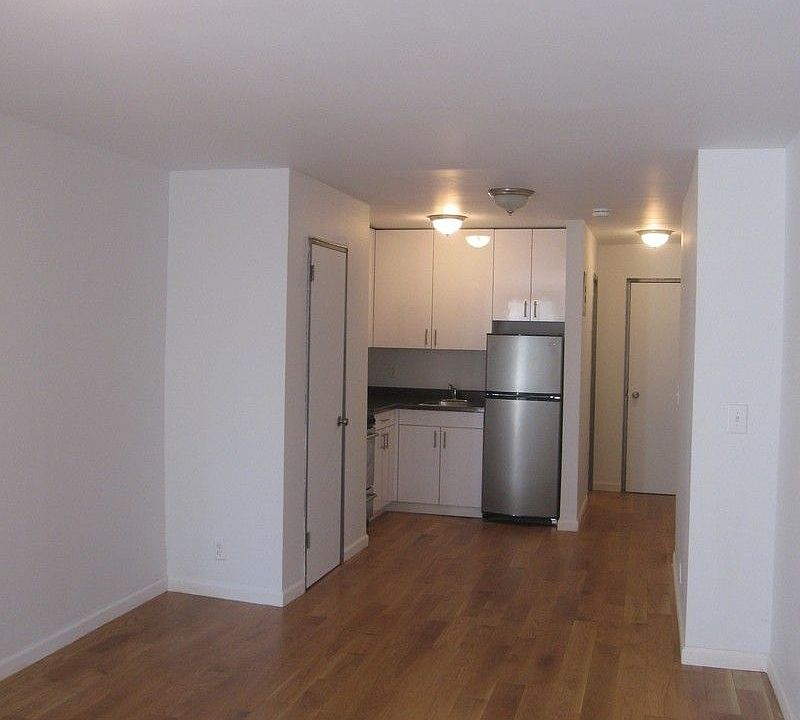 1st image of 184 E 3rd St APT 2G