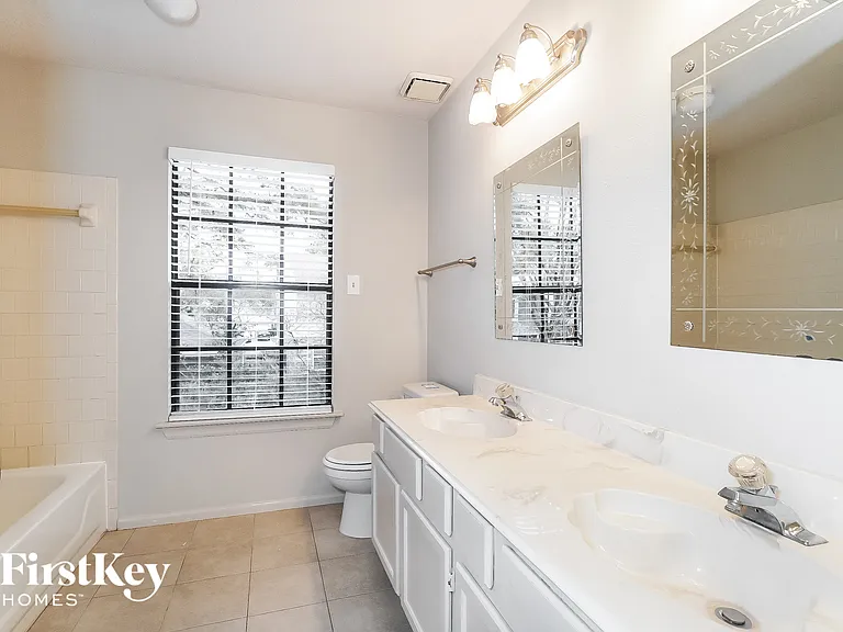 16810 Poplar Hill St — Photo 10