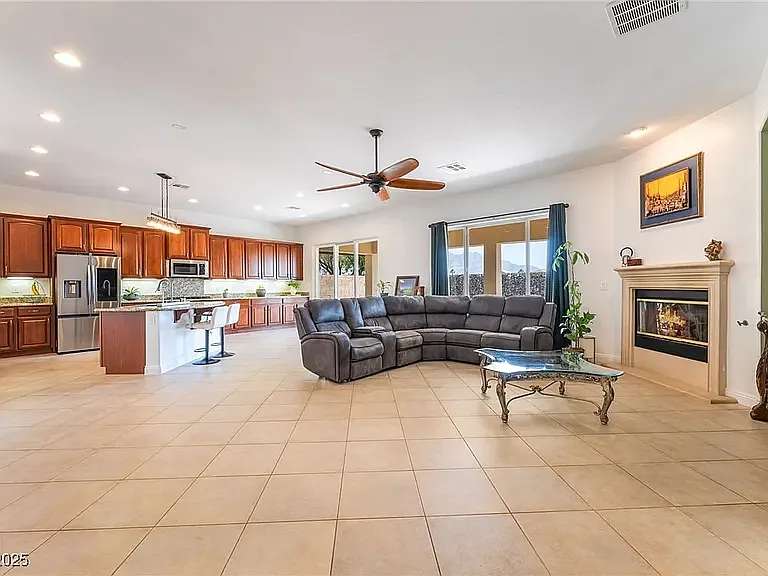 8824 Killians Greens Dr — Photo 17