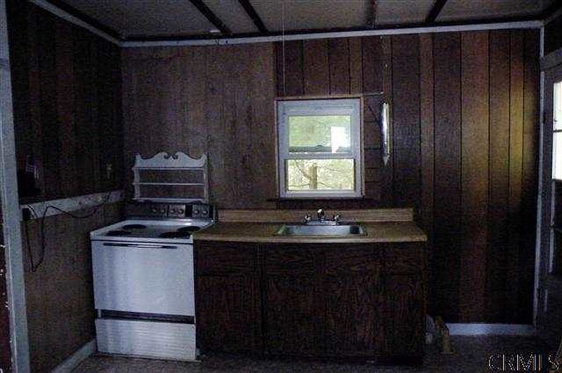 2nd image of 1253 B NORTH SHORE Road