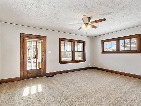 2nd image of 516 Sydney Ave