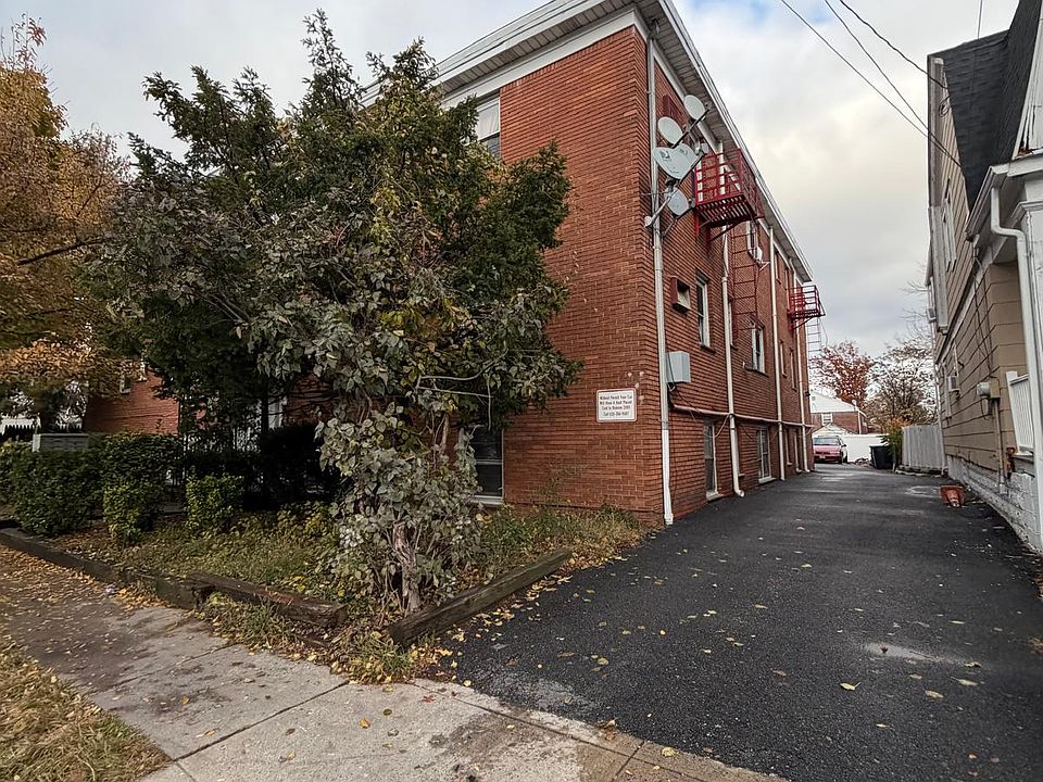 1st image of 572-573 Stuyvesant Ave #33