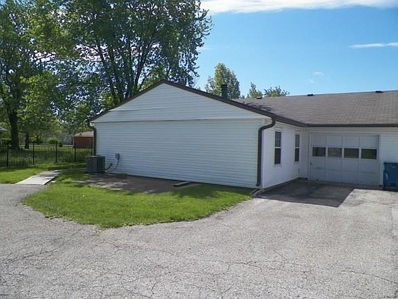 2nd image of 6931 Wildwood Ct