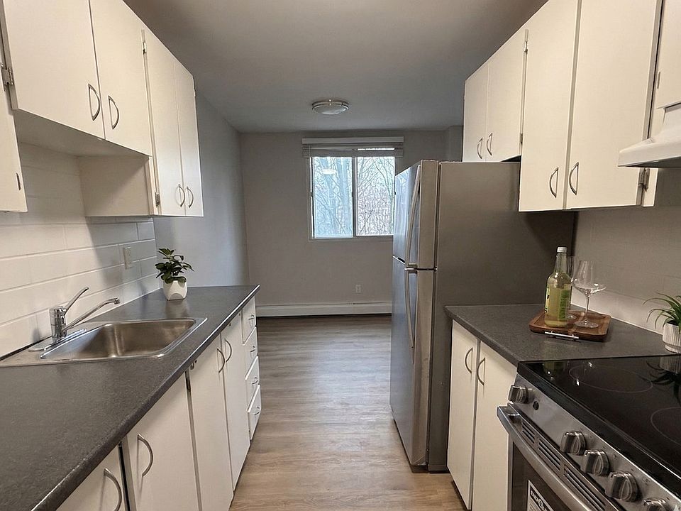 1st image of 89 Raymond St #1043032