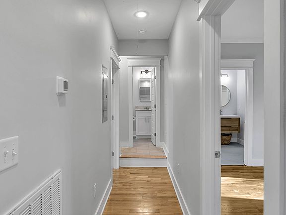 2nd image of 4003 Woodbury Pike