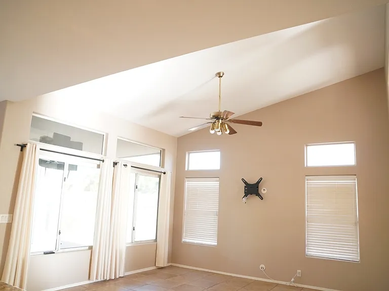 1231 N Firehouse Ct — Photo 3