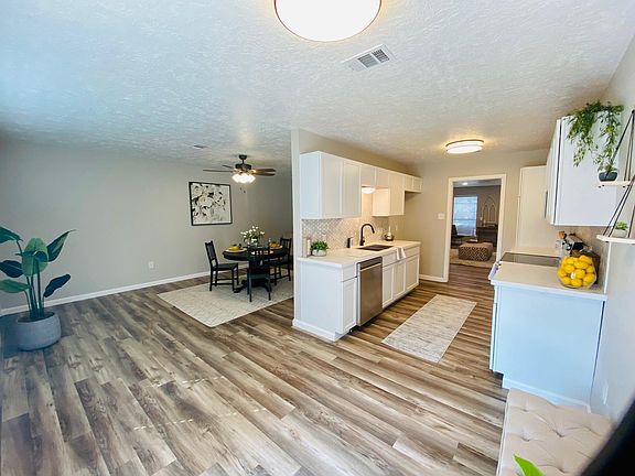 2nd image of 5795 Meadow Way