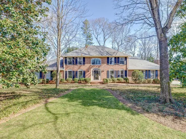 6 Whittington Dr, Greenville, SC 29615