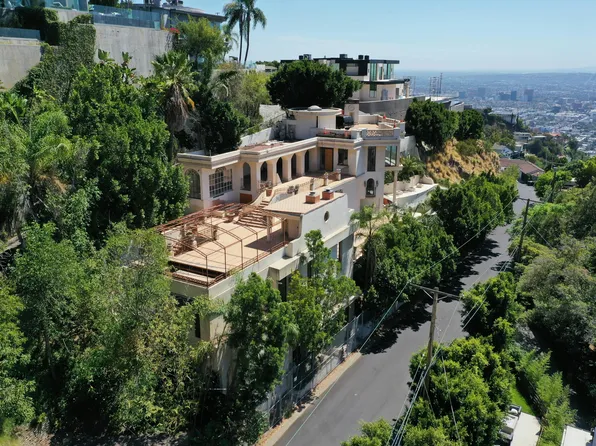 1754 Sunset Plaza Dr, Los Angeles, CA 90069