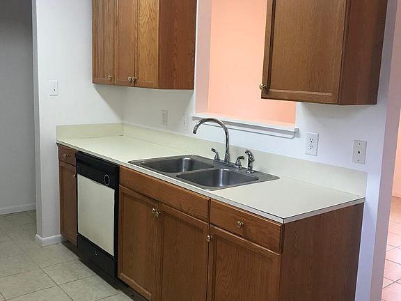 3rd image of 3015 Sam Rayburn Pkwy
