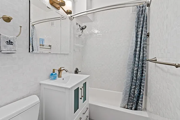 Rented by Douglas Elliman | media 9