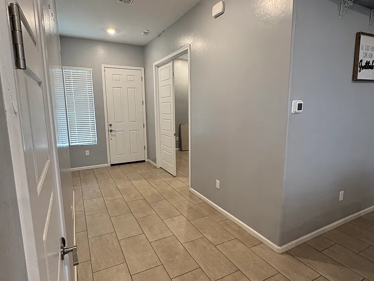 12445 N Appling Ave — Photo 20