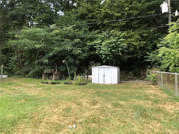 4th image of 21100 Warrior Dr
