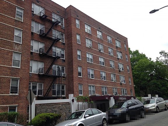 2nd image of 42 Pine St APT 4R