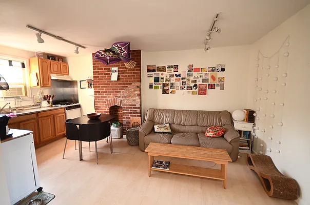 Rented by Swythe, Inc. | media 10