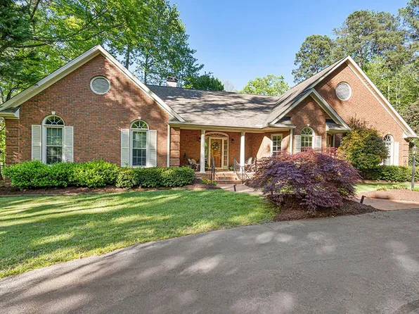 201 Reflections Dr, Greenwood, SC 29646