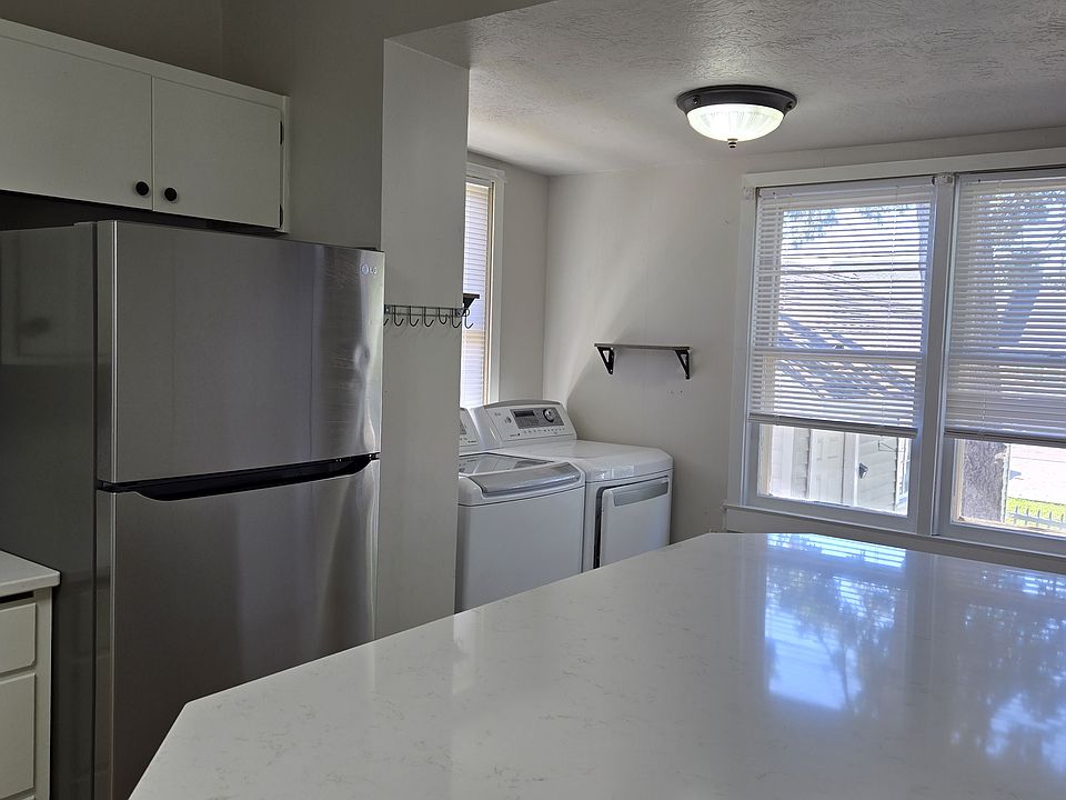 1st image of 613 7th St