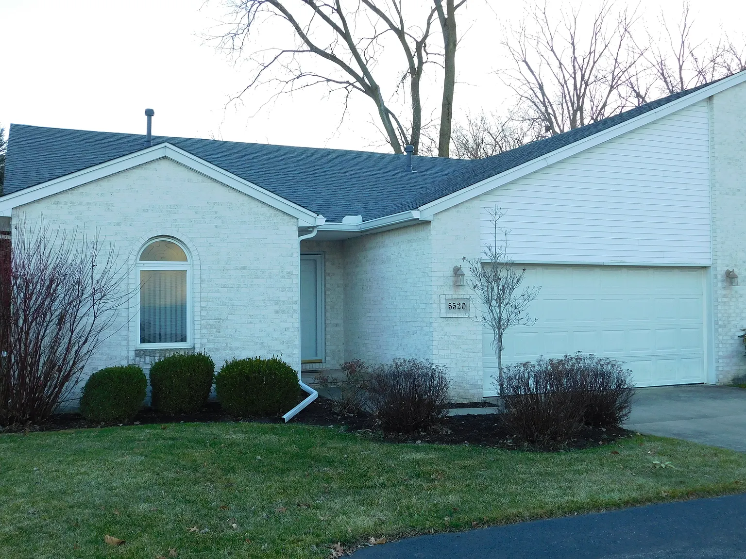 5520 Cameron Ln photo 1